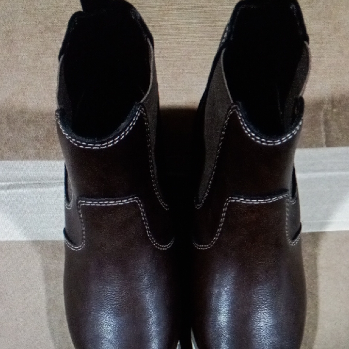Girls Youth Size 2 Old Navy Boot